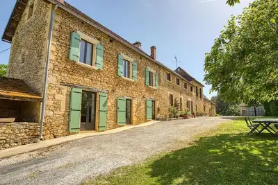 Image de Gîte paisible proche Sarlat avec animaux et jardin