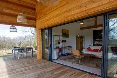 Image de Gîte confortable avec piscine privée et jardin clos en Dordogne