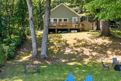 Image de Dog-Friendly Idyllic Lakefront Home
