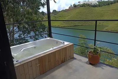 Image de F2-Cabañas con represa y glamping Peñol y Guatapé