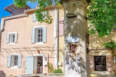 Image de Maison de village de charme - pied du Mont Ventoux
