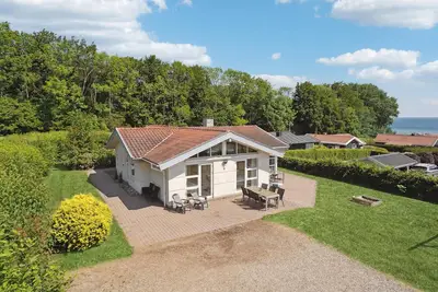 Image de Belle maison à Sjølund avec WiFi