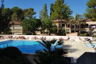 Image de Sanary Vallon du Roy, grand studio \/ T1 à proximité de la plage