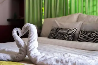 Image de 3 Bedroom Luxurious Furnished Apartment @ Baridhara Dohs