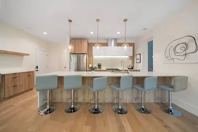 Image de Modern New 3br Condo | United Center | Balcony