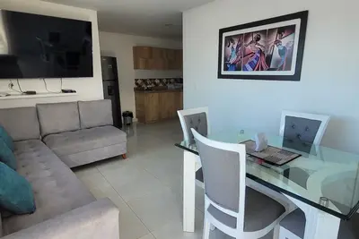 Image de ¡A Solo 3 Minutos del Centro de la Ciudad! Ideal Para Familias, Etc