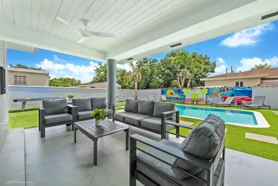 Image de 6br Ultimate Retreat: Pool, Sports Court & Bbq