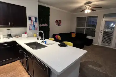 Cozy getaway near Iah