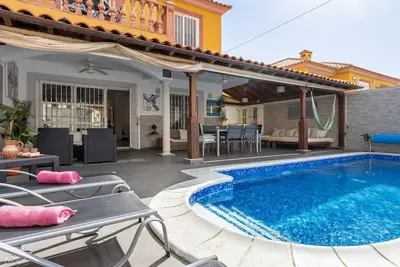 Image de House With Private Pool, Playa Del Duque