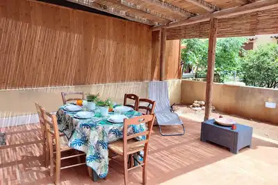 Image de Cozy cottage within walking distance of the center