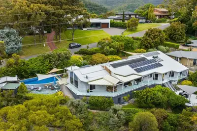 Image de Amazing city view in Skye Hot Spa Sauna pool