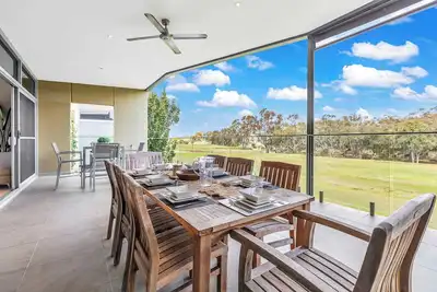 Image de Perricoota Riverfront Townhouse | Murray River Views