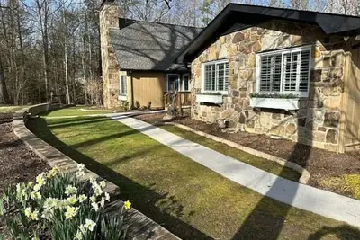 Image de Bearfootin at the Cottage Sleeps 12() 4Br 4Bath