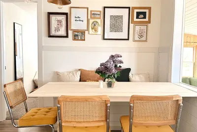 Image de The Darling Cabin, 60's Charm + Modern Flair