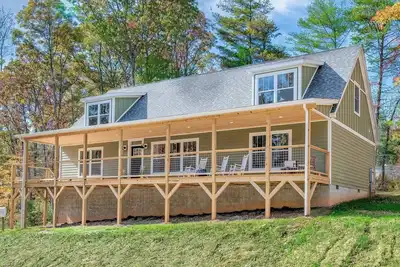 Image de We are welcoming relief workers and their families