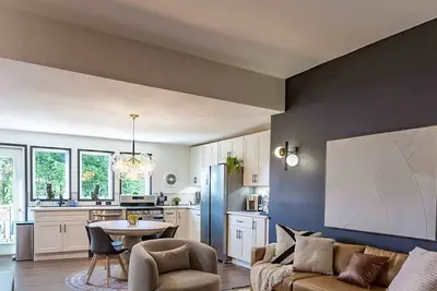 Home in Mt Washington