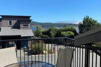 Sooke Harbour Getaway