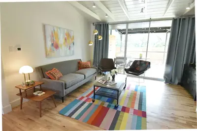 Image de Mid Century Modern Luxury in the Heart of the Hill Country