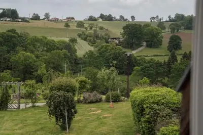 Image de Appartement dansune maison de 1823 au cœur d’un petit village.
