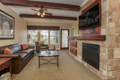 Image de Stylish 1br Haven at Great Rock Retreat