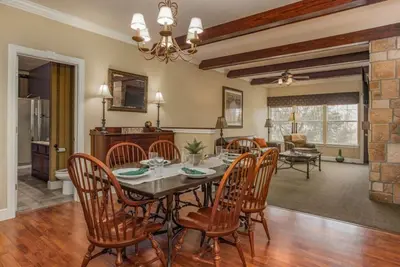 Image de Great Rock Cozy 2br Condo