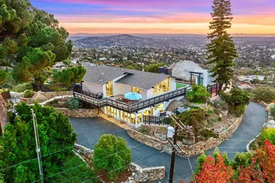 Image de Luxury Dream Home Stunning 360 Views of Sd