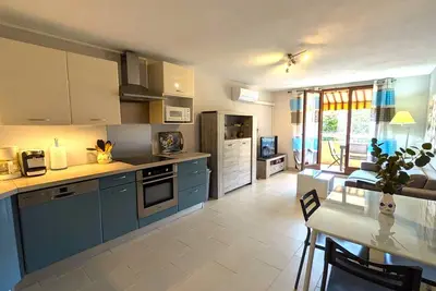 Image de Apt 2 Pieces Climatise 4/5 Couchages + 2 Terrasses + Garage A 250 M De La Mer