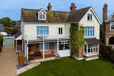 Image de Kent Coast 5br Family Home, Private Garden & Beach Access
