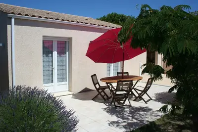 Image de Maison jardin privatif, très calme, bien située : 5mn des commerces, 2kms plages