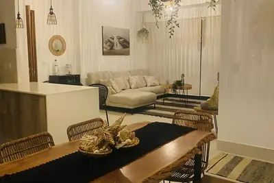 Image de Front Beach Charming Zen Apartment