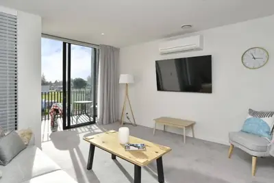 Image de Salisbury St Apartment 1 - Salisbury Apartment 1: Spacious two bedroom apartment