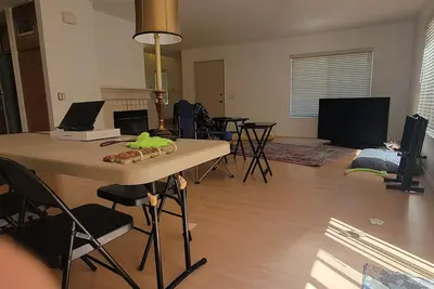 Image de 5 minutes to the Magic Mountain theme park! The whole family-sized townhouse.