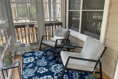 Image de Covington Cove Cottage 2 -- Union Pier, Michigan. Short walk to private beach!