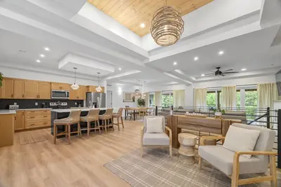 Image de Maia House – Luxury Waterfront Retreat w/ Resort Amenities