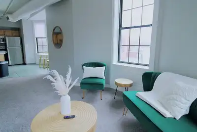 Image de Spacious Cozy Unit! 0. 2mi from Progressive Field!