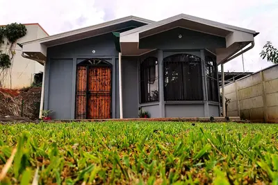 Image de Tanager House