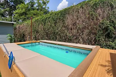 Image de Downtown Austin Hangout with Pool - walk to Rainey!