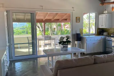 Spacious Apartment Beach Access