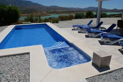 Image de Villa \"Del Lago\" avec vue sur le lac, piscine privée et Wi-Fi