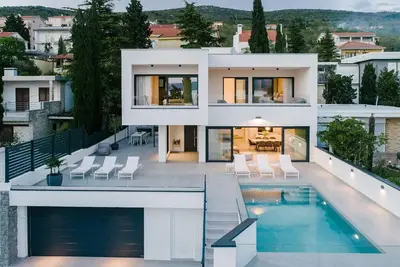 Image de Maison de vacances Dramalj pour 1 - 8 personnes avec 4 chambres à coucher - Maison de vacances