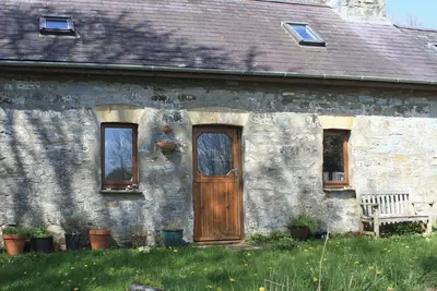 Image de Pembrokeshire cottage at foot of the Preselis.