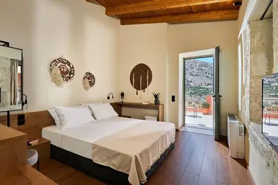 Image de Vin Dimora Suites With Shared Pool - Vino Bianco
