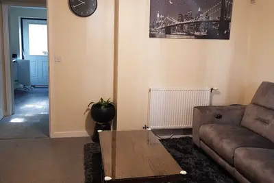 Image de Cozy Family-sized Home Close to Shops, Forest Views, Stunning Location Free Wifi