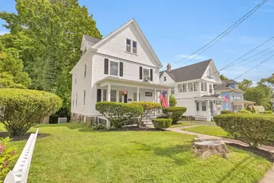 Image de Charming New England Home in West Hartford Center