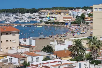 Apto con vistas a la bahía, piscine, wifi, parking