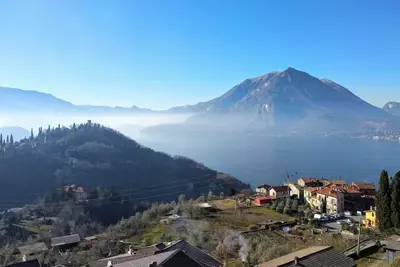 Image de Renovated, amazing lake view