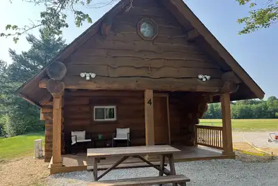 Image de Yellow Banks Log Cabin With Waterfront Views