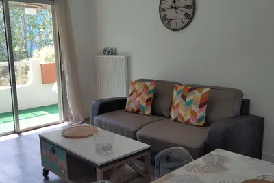 Image de Centre Juan Grand 2p Terrasse Ensoleillée Garage Privatif