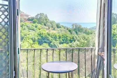 Image de Vacation house with lake and castle view in the center of Bracciano.