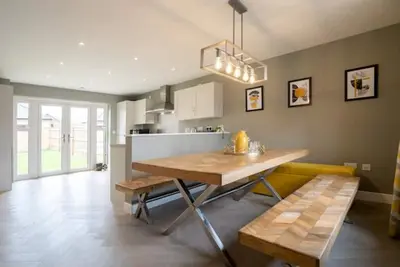 Image de Six Bedroom Detached House Super Close to Bicester Outlet